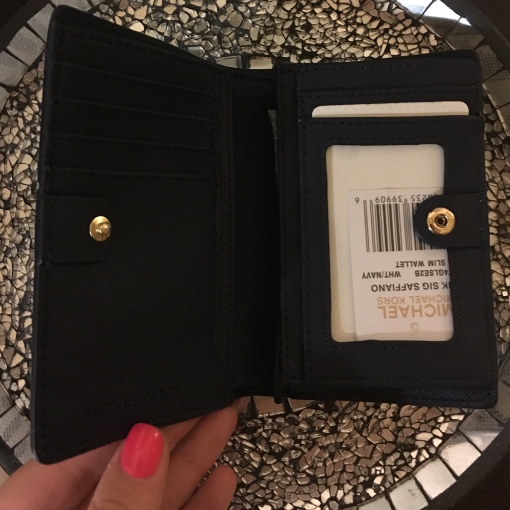 Michael Kors Wallet Authentic (Barely Used) - image 2